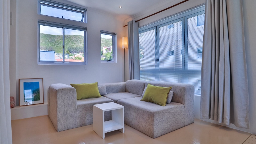 1 Bedroom Property for Sale in Sea Point Western Cape